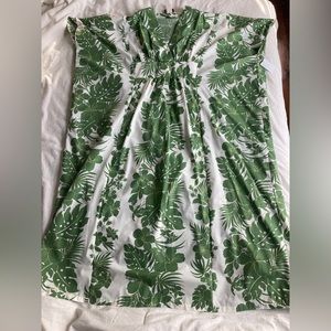 Hilo Hattie Hibiscus palm caftan one size NWT